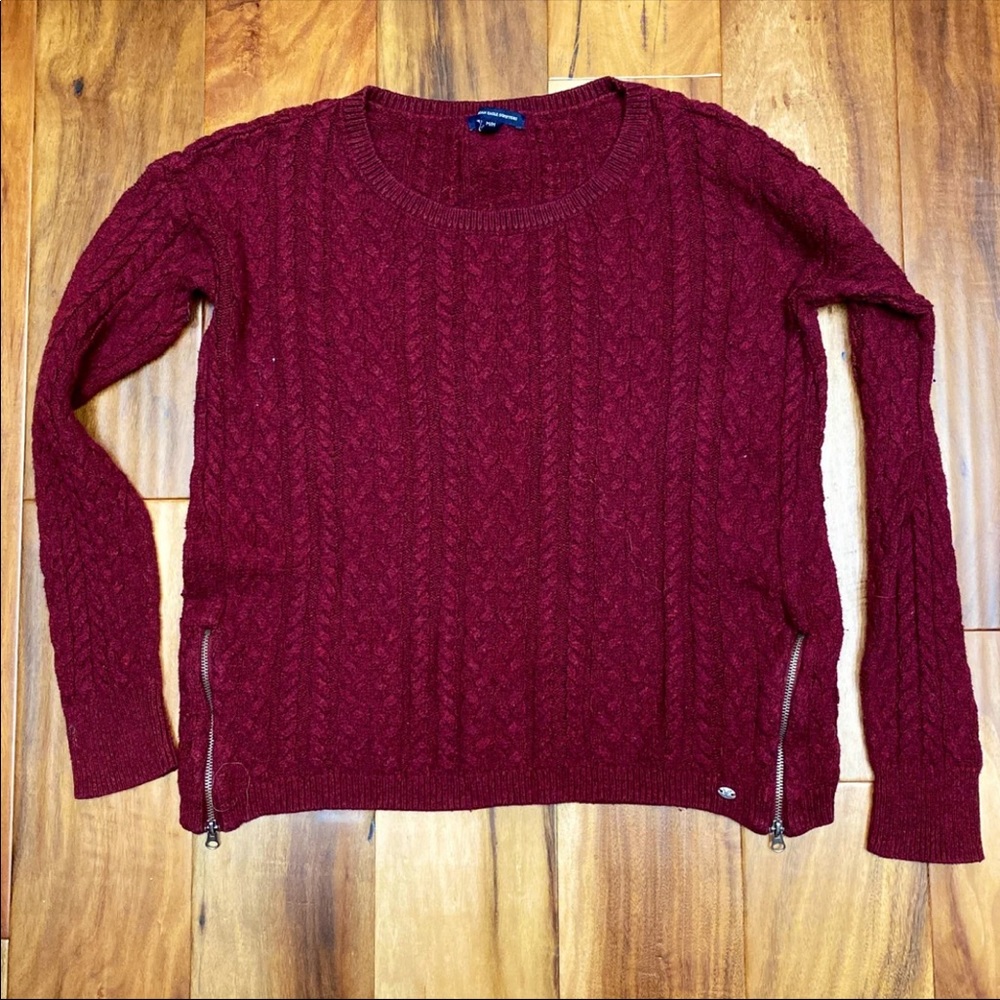American Eagle Sweater